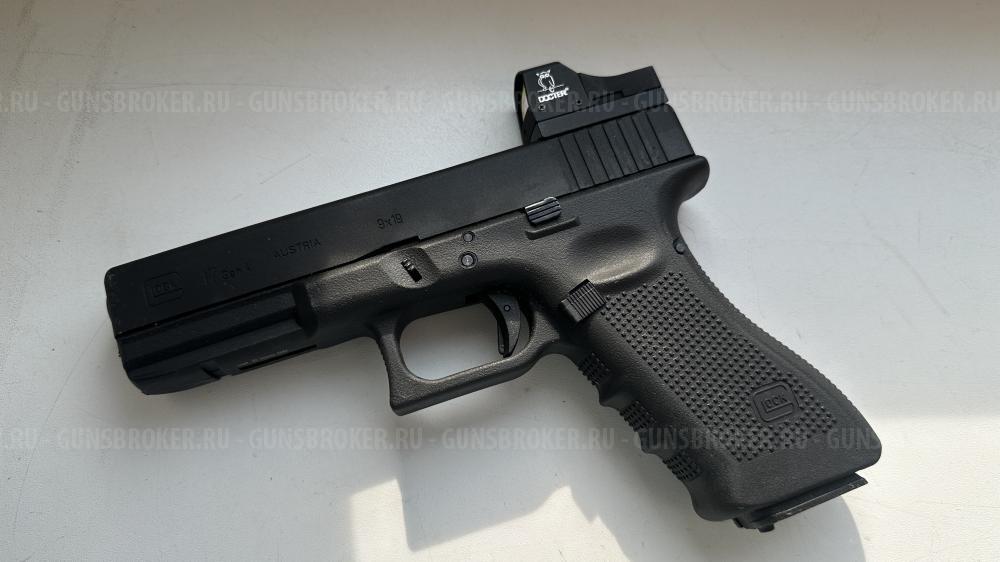 М4 / Desert  /HK USP compact  / MP 40
