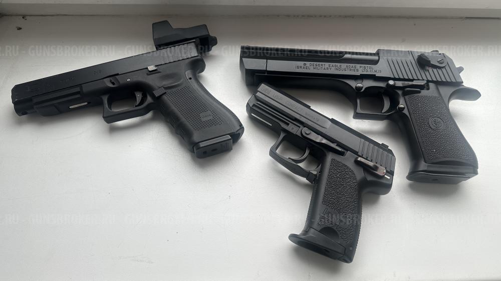 М4 / Desert  /HK USP compact  / MP 40