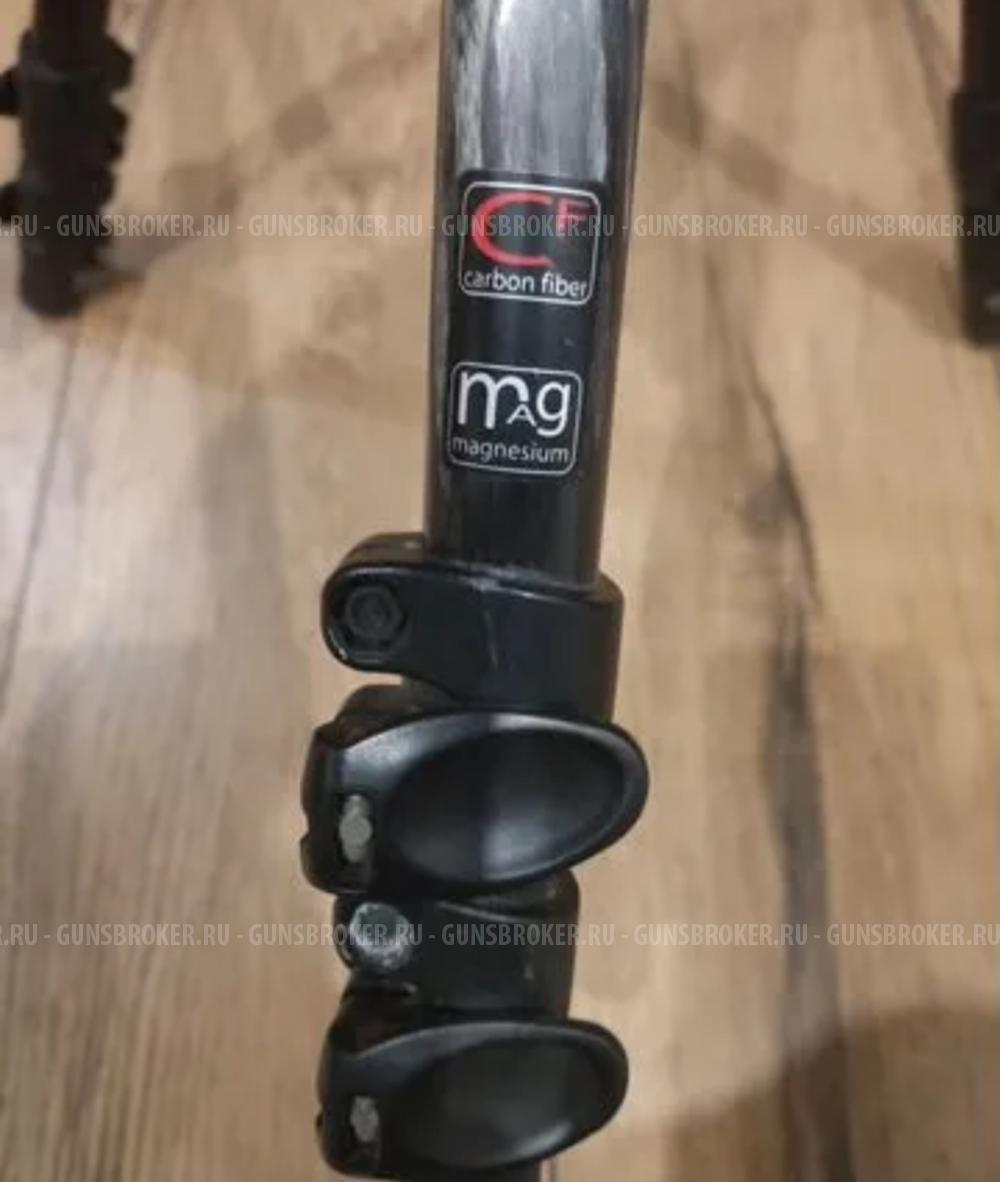 Карбоновый штатив  Manfrotto с упором 