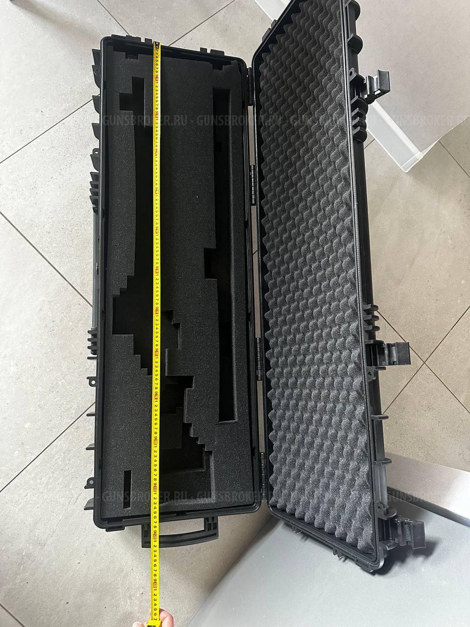 Кейс Explorer 13527.B 1350х350х272 мм чёрный с насечённым ППУ