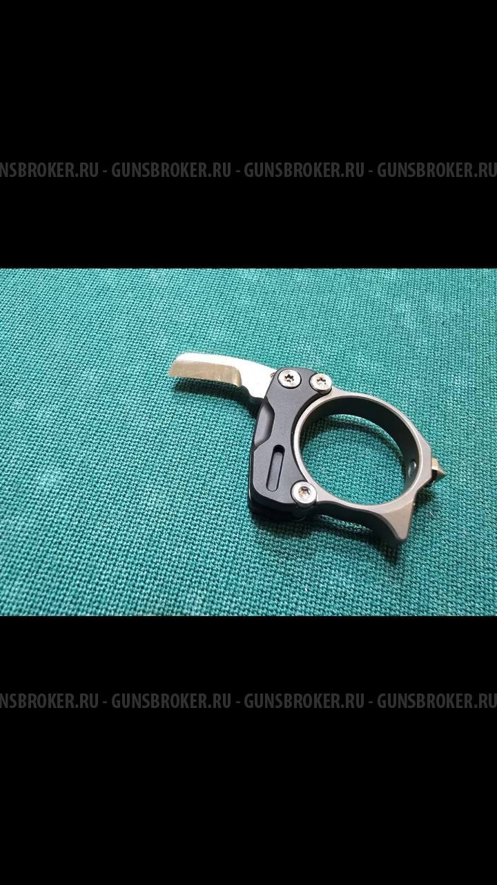 Кольцо с лезвием Titanium Knife Ring with Mini M390 Blade by Zyac Design.