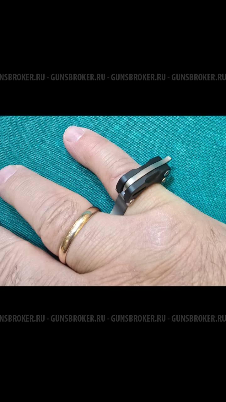 Кольцо с лезвием Titanium Knife Ring with Mini M390 Blade by Zyac Design.