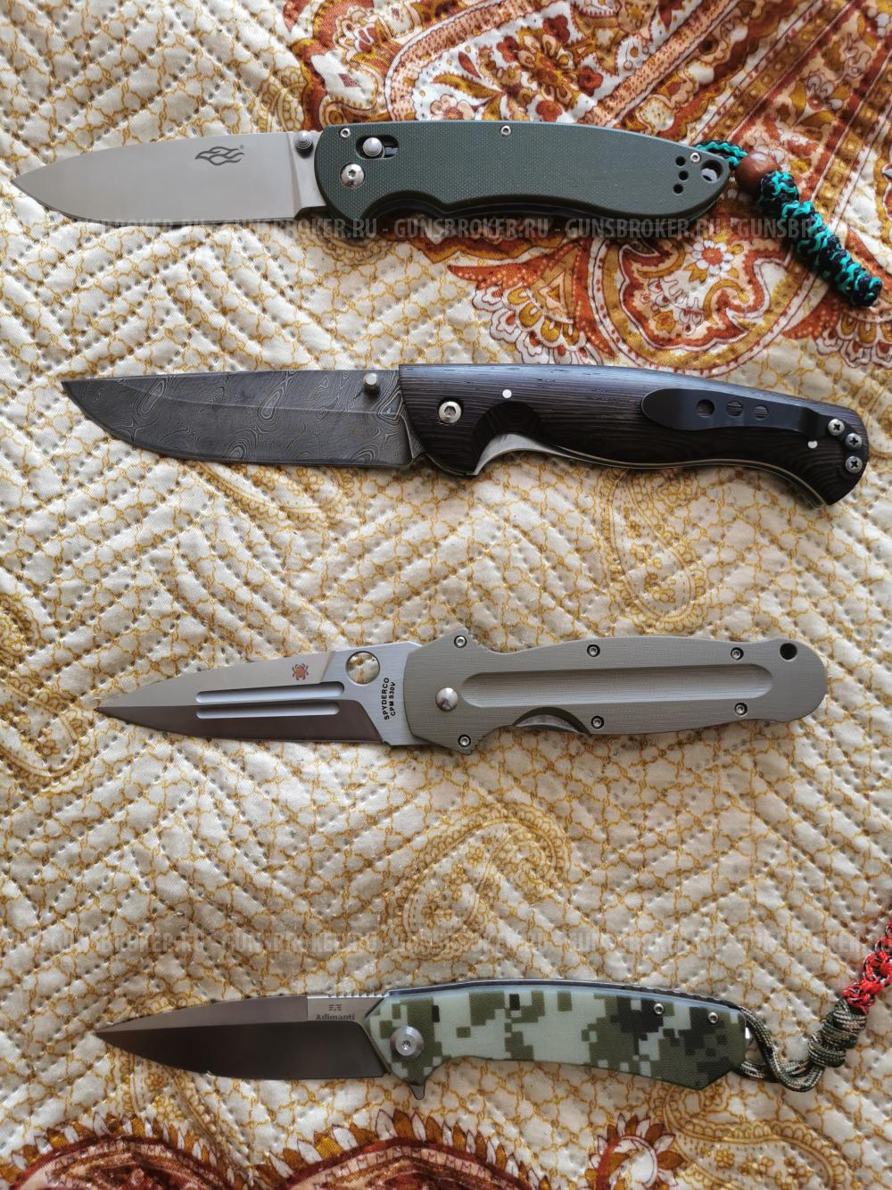 Коллекция складных ножей 