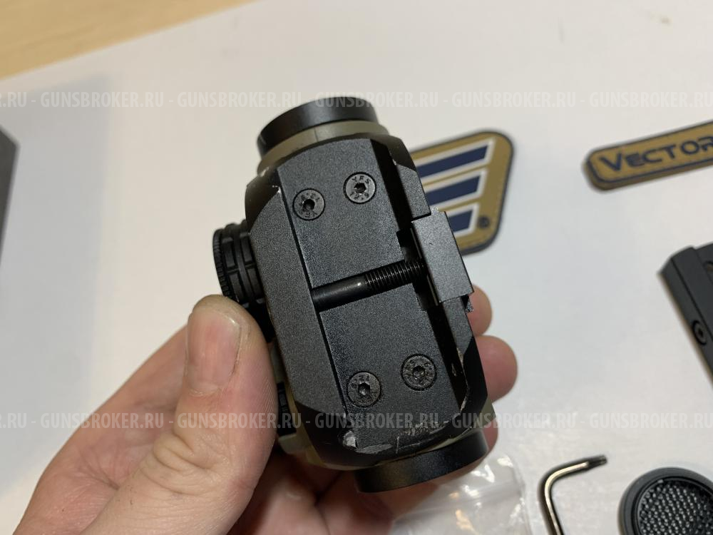 коллиматорный Vector Optics Maverick-III 1x22 MIL (SCRD-38) цвет TAN