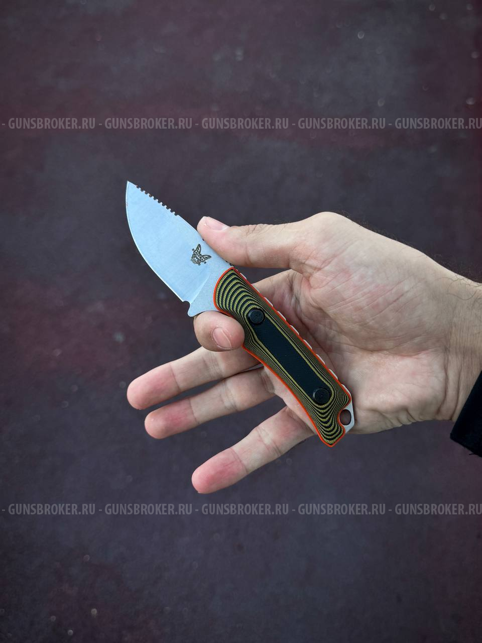 Компактный фиксированный нож Benchmade