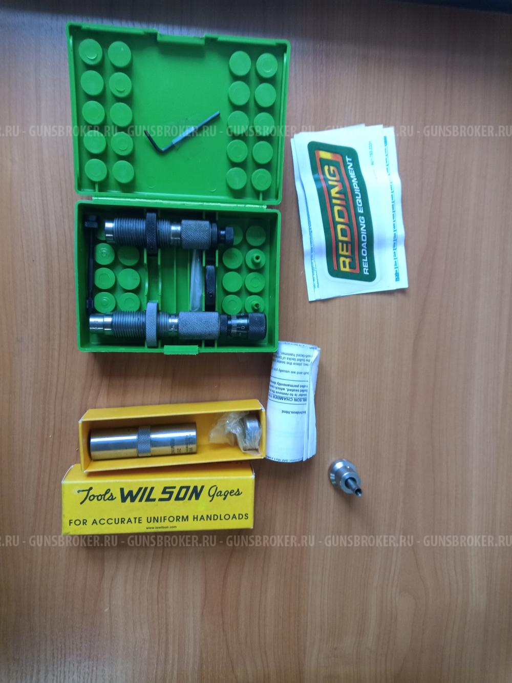 Комплект матриц для снаряжения патронов калибра 260 REM. БУ в хорошем состоянии.