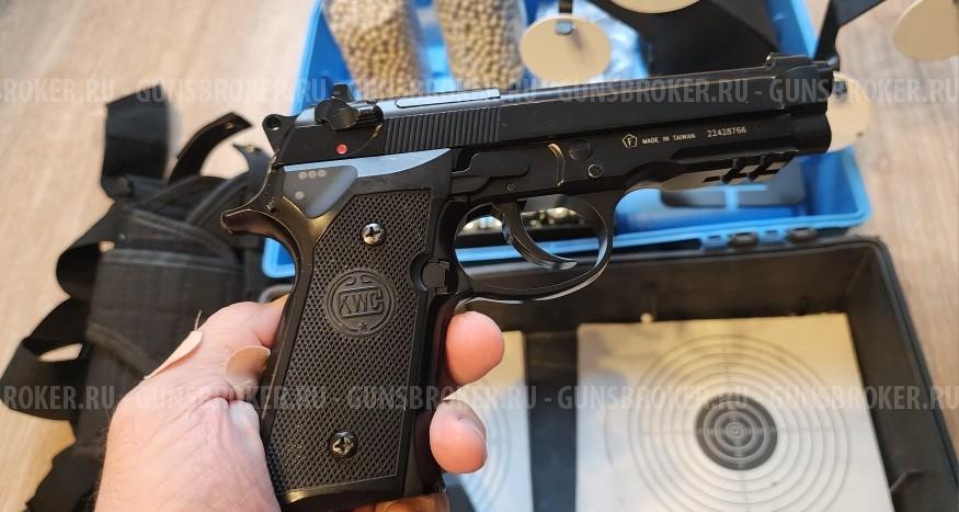 Комплект: Пистолет KWC Beretta 92 CO2 GBB (KCB-23AHN) + аксессуары