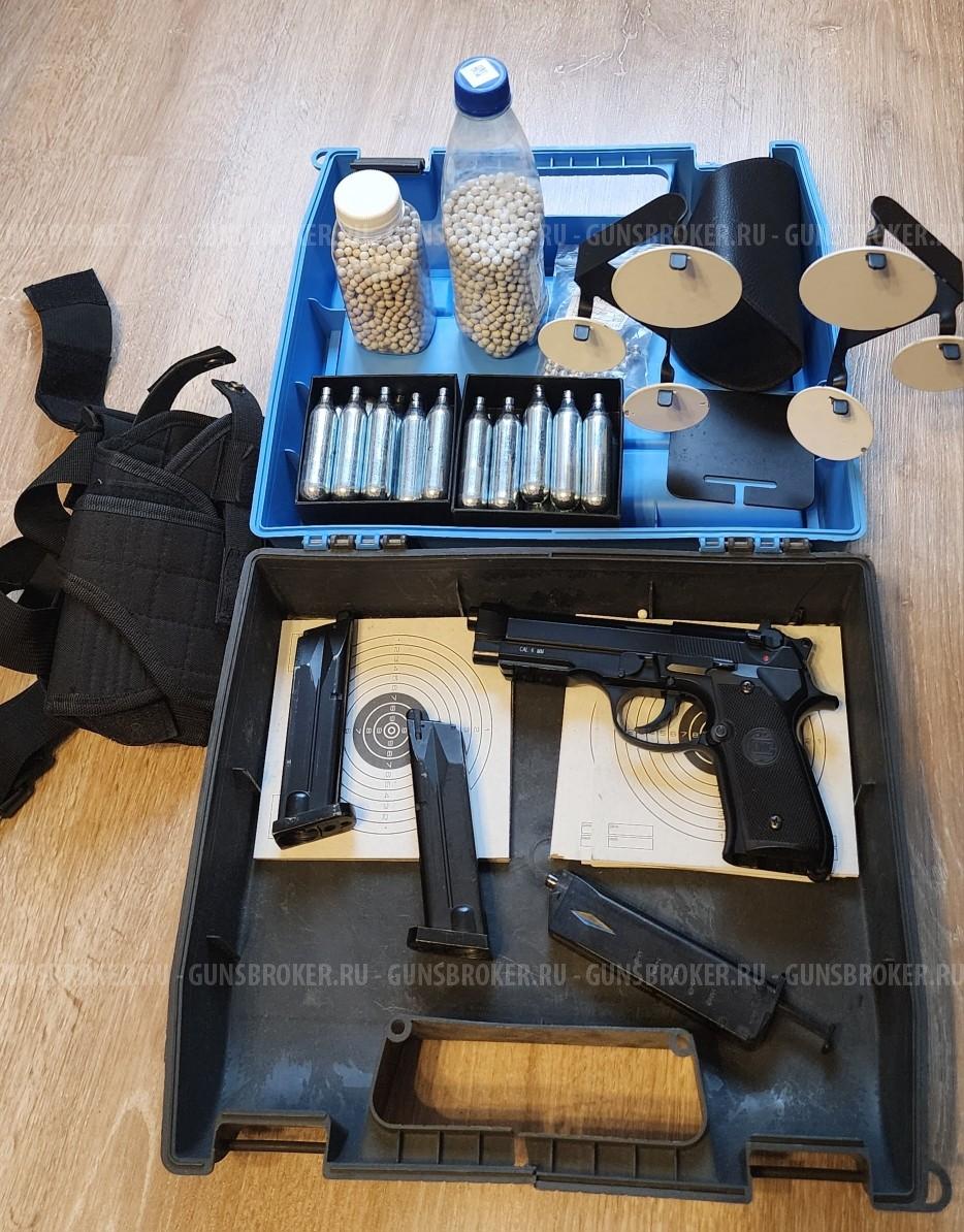 Комплект: Пистолет KWC Beretta 92 CO2 GBB (KCB-23AHN) + аксессуары