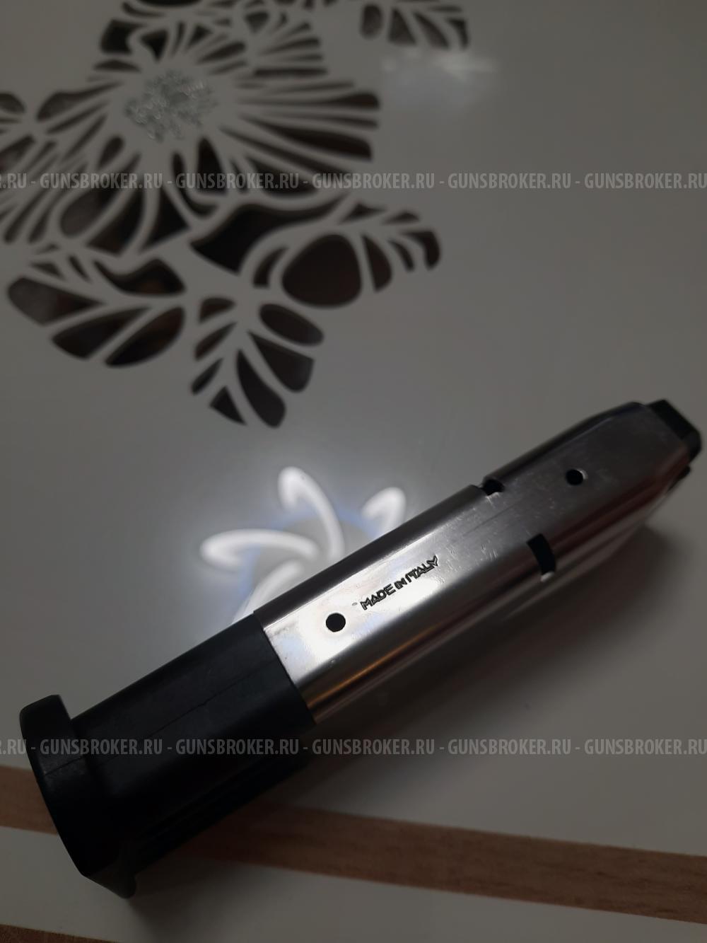 Комплектующие для P 226 T :   . Mагазин  хром. 10 raund. Италия