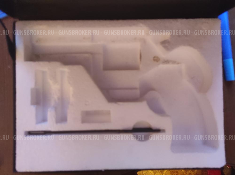 Коробка от Револьвера ICEBERG GR 205