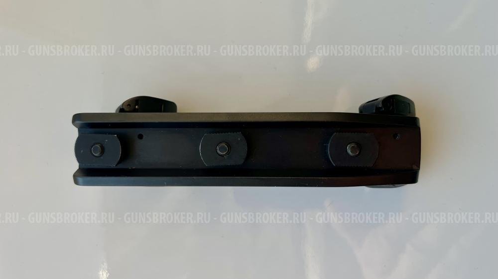 Кронштейн Blaser на шину Zeiss