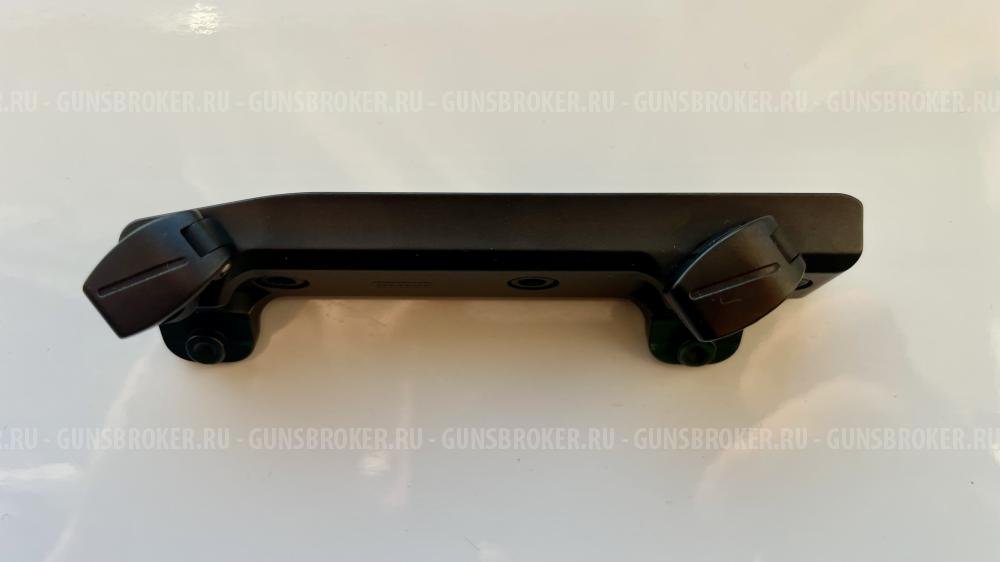 Кронштейн Blaser на шину Zeiss