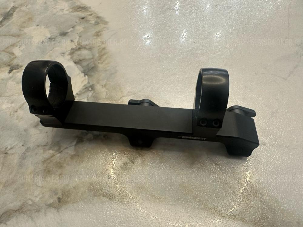 Кронштейн на Blaser R8 компании INNOMOUNT, кольца 30 мм, новый