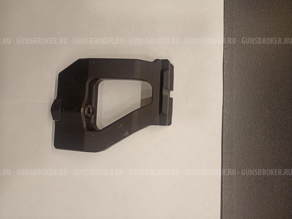 Кронштейн SAG