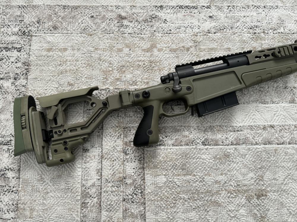 Ложа Accuracy International AX AICS Chassis на Remington 700 Long Action.