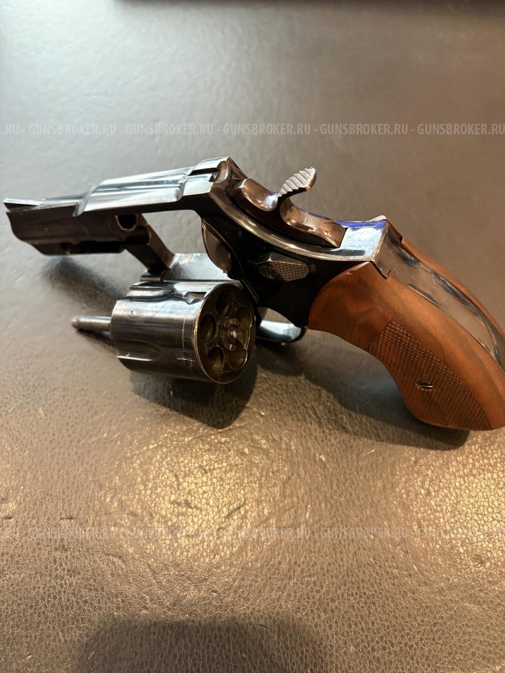 Lom-13 KURS револьвер калибр 10х28