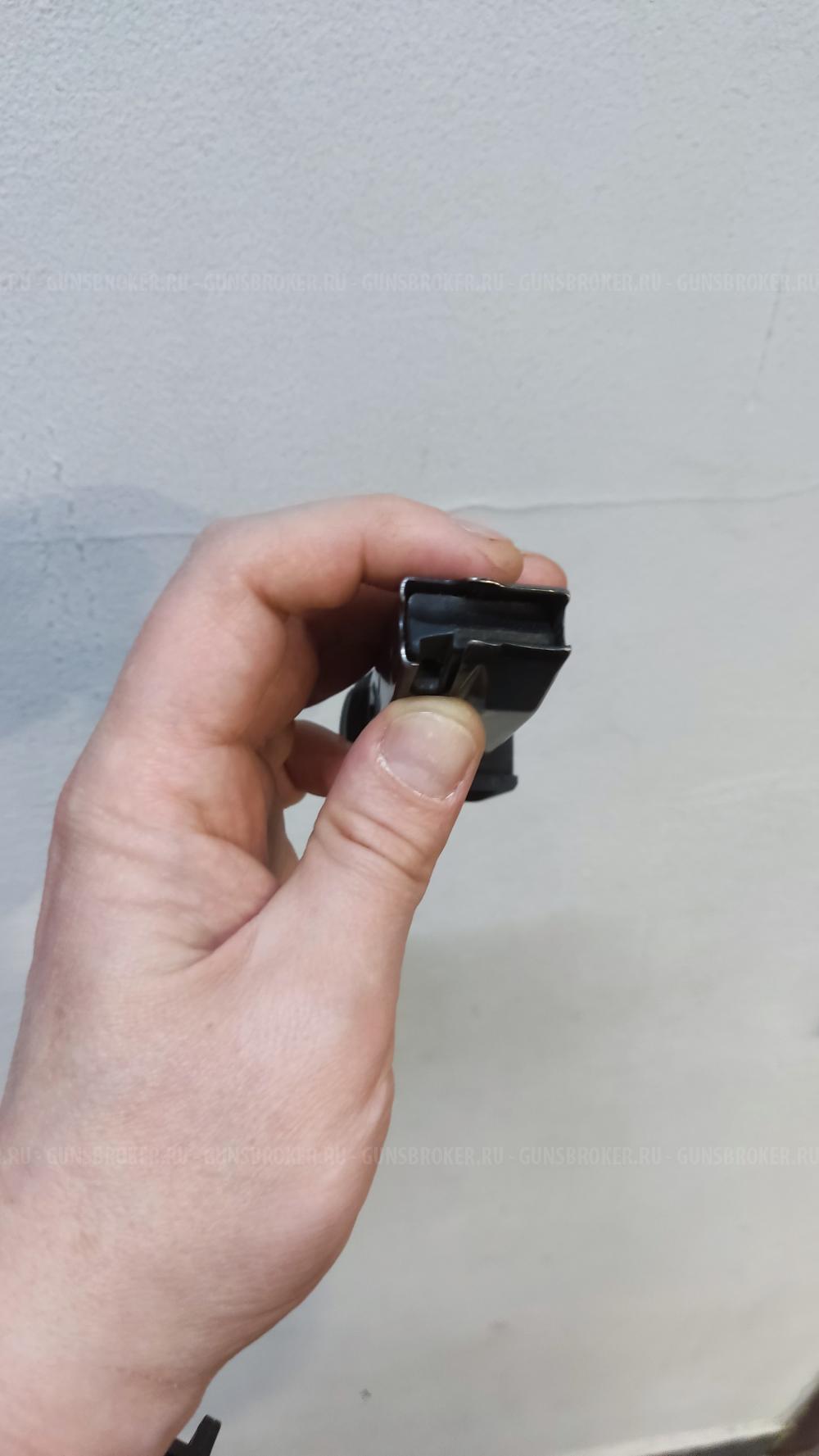 Магазин на стример (скол на пятке) 