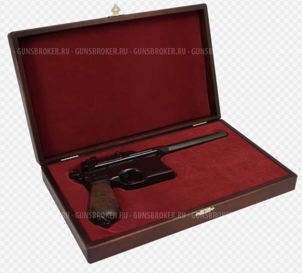 Макет Маузер в фирменной коробке.