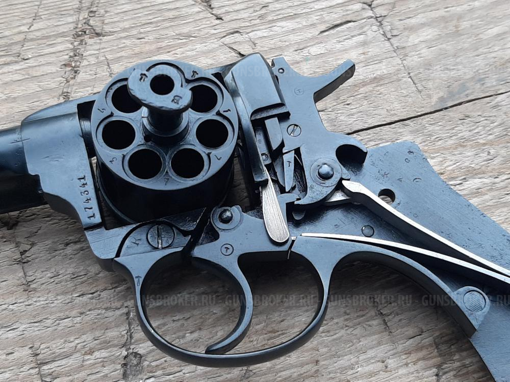 Револьвер охолощенный Наган &quot;Царский&quot; 1914 года модели РНХТ V-целик, фиксатор под дверцу.