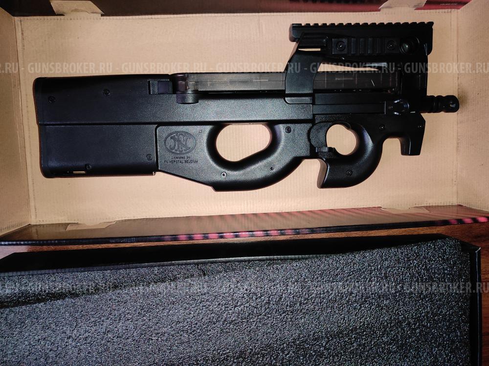 Модель пистолет-пулемета FN P90