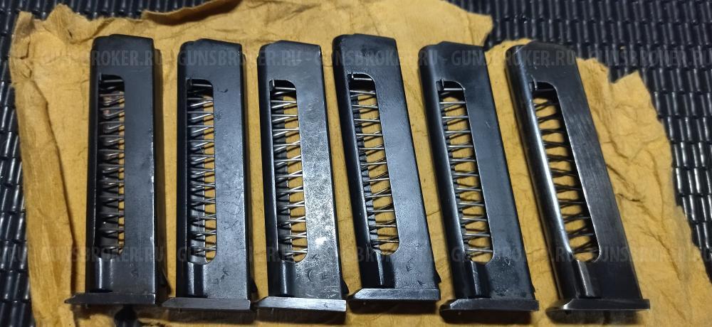 Магазин пм 1954-1972 , предохранитель красные, рукоятки бакелит, дутые задержки