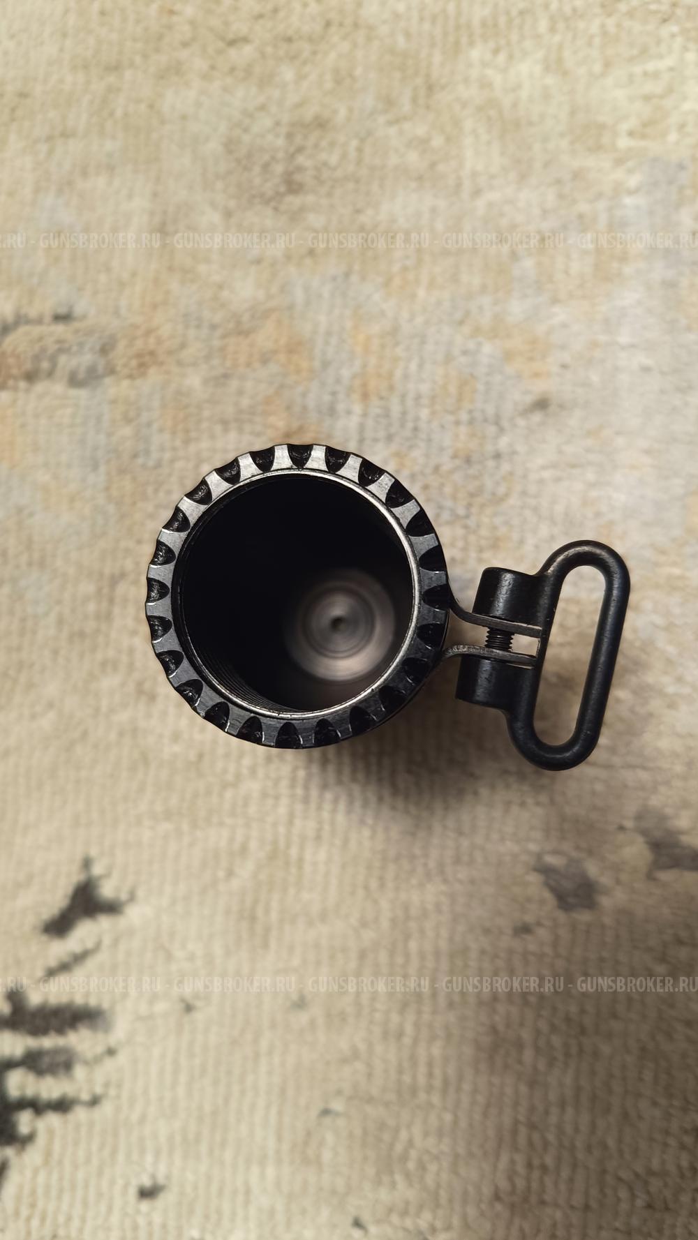 На МР-155 комплектующие - приклад , цевьё , трубка магазина , гайка .