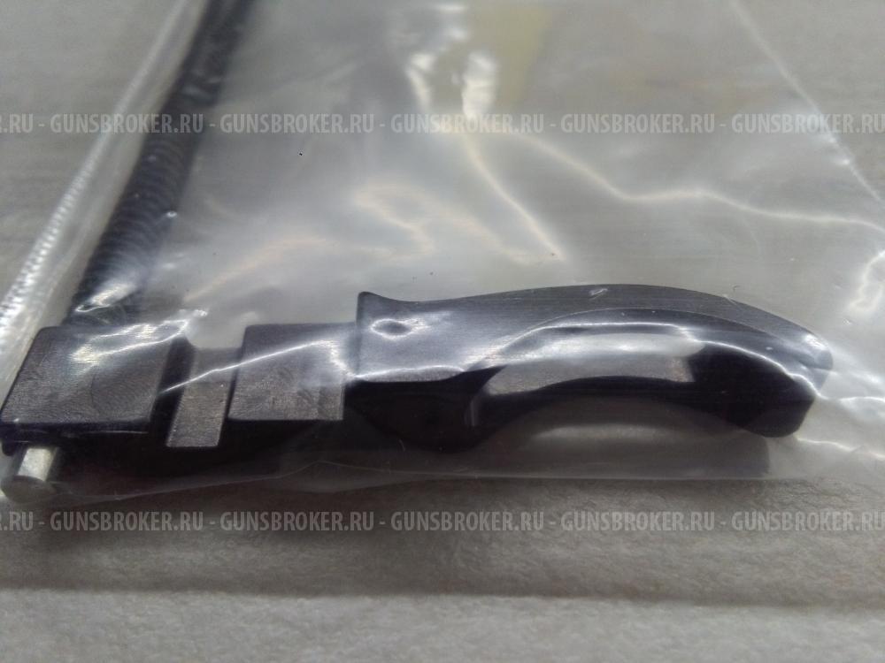 На RUGER 10/22 - рукоятки перезарядки, магазин релиз, ударник, экстрактор, авто болт релиз