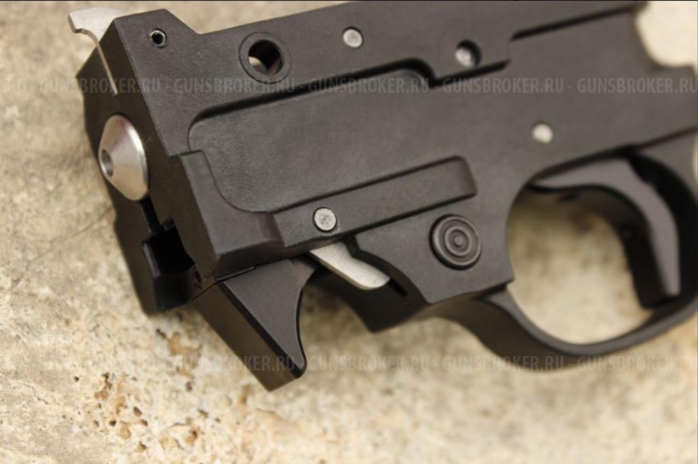 На RUGER 10/22 - рукоятки перезарядки, магазин релиз, ударник, экстрактор, авто болт релиз