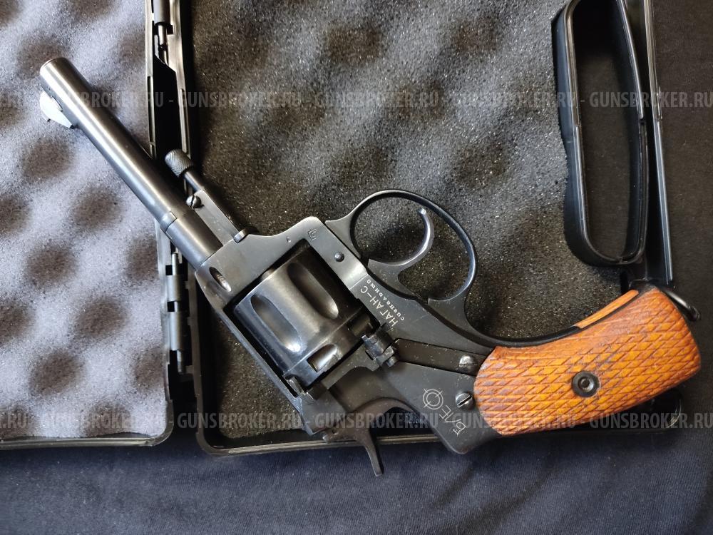 Наган - 1927 г.в. СССР- Блеф Сигнальный под жевело. 