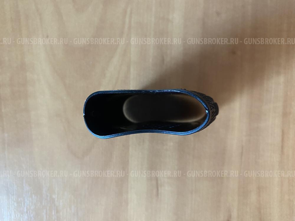 Накладка на рукоятку пистолета