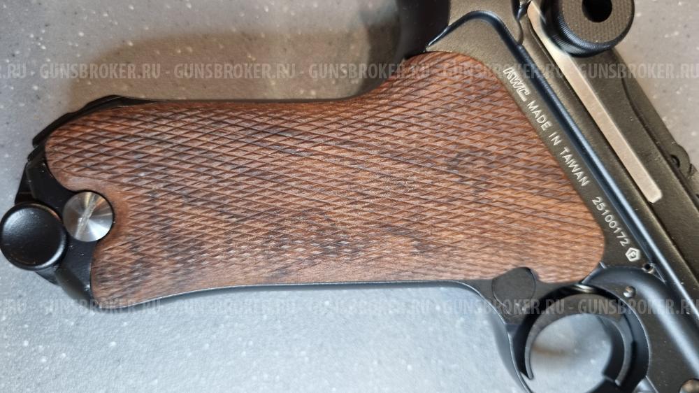 Накладки на рукоять страйкбольного пистолета люгер парабелум Р 08 от KWC, орех 