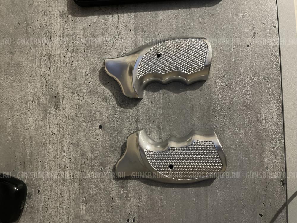 Накладки на рукоятку револьвера Бульдог Курс хромированные