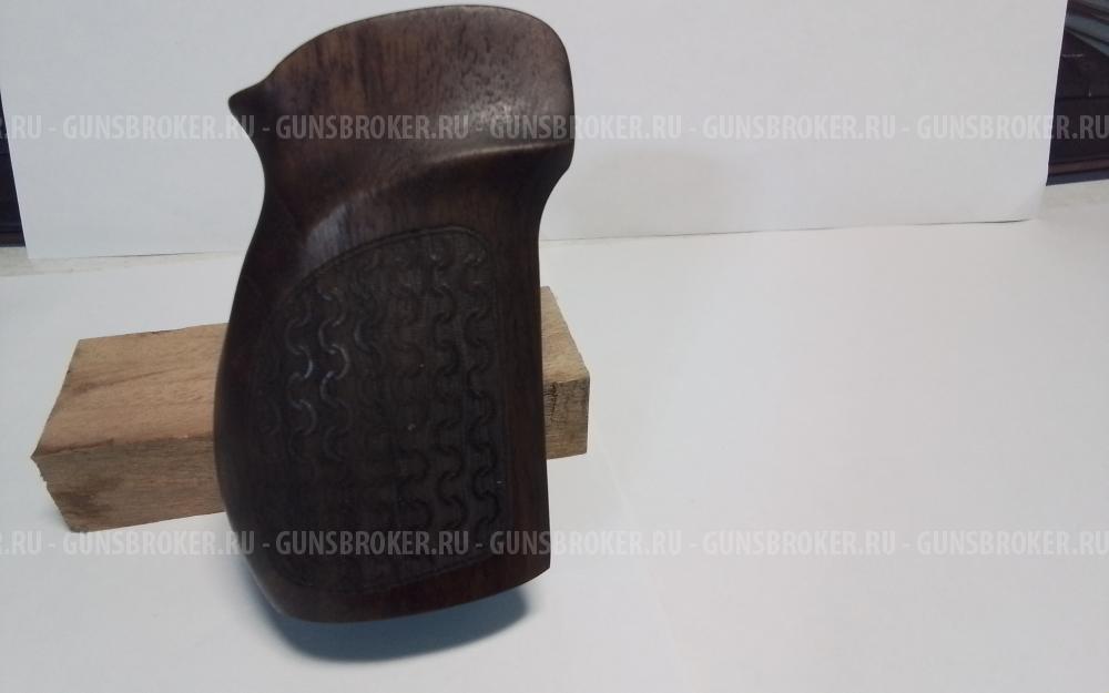 Накладки, рукоятка из дерева ПМ иж 79 мр 371 .colt кольт 1911