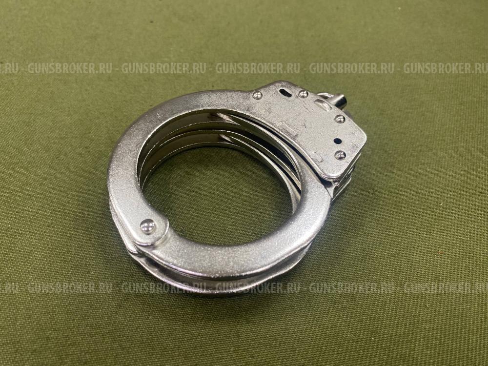 Наручники металлические серебристые