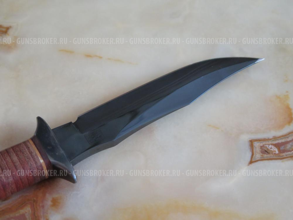 Нож американской фирмы SOG с чехлом. Оригинал!