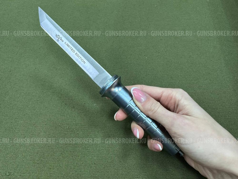 Нож Bos c алюминиевыми ножнами