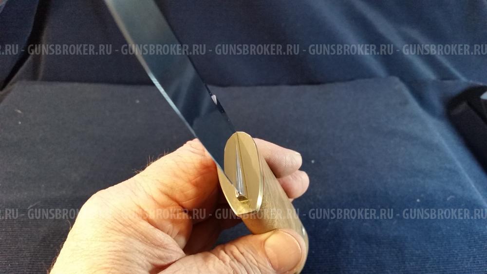 Нож ручной работы из стали VG10.