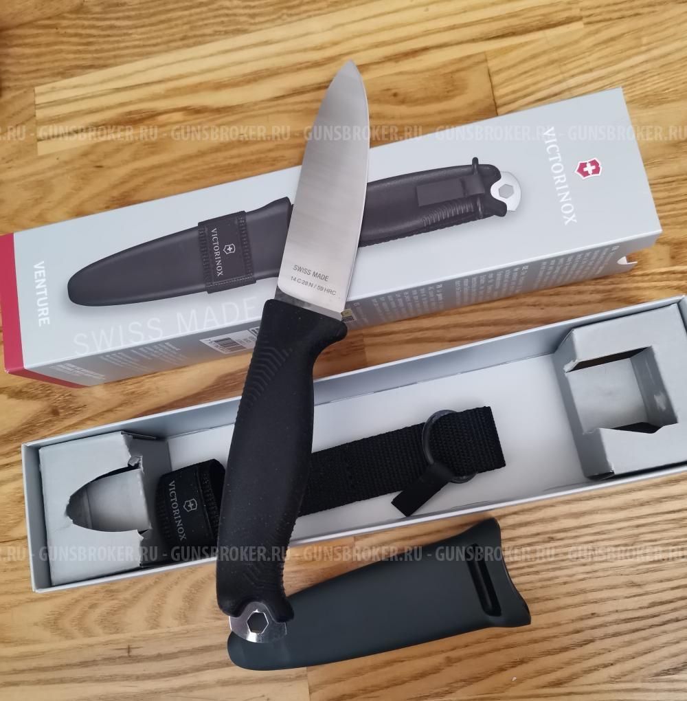 Нож Victorinox фиксированный с ножнами
