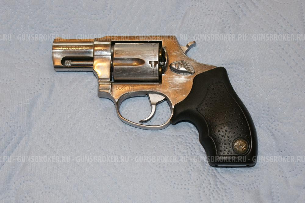 Новый Бразильский револьвер "Taurus Lom - 13", калибр 9 мм.