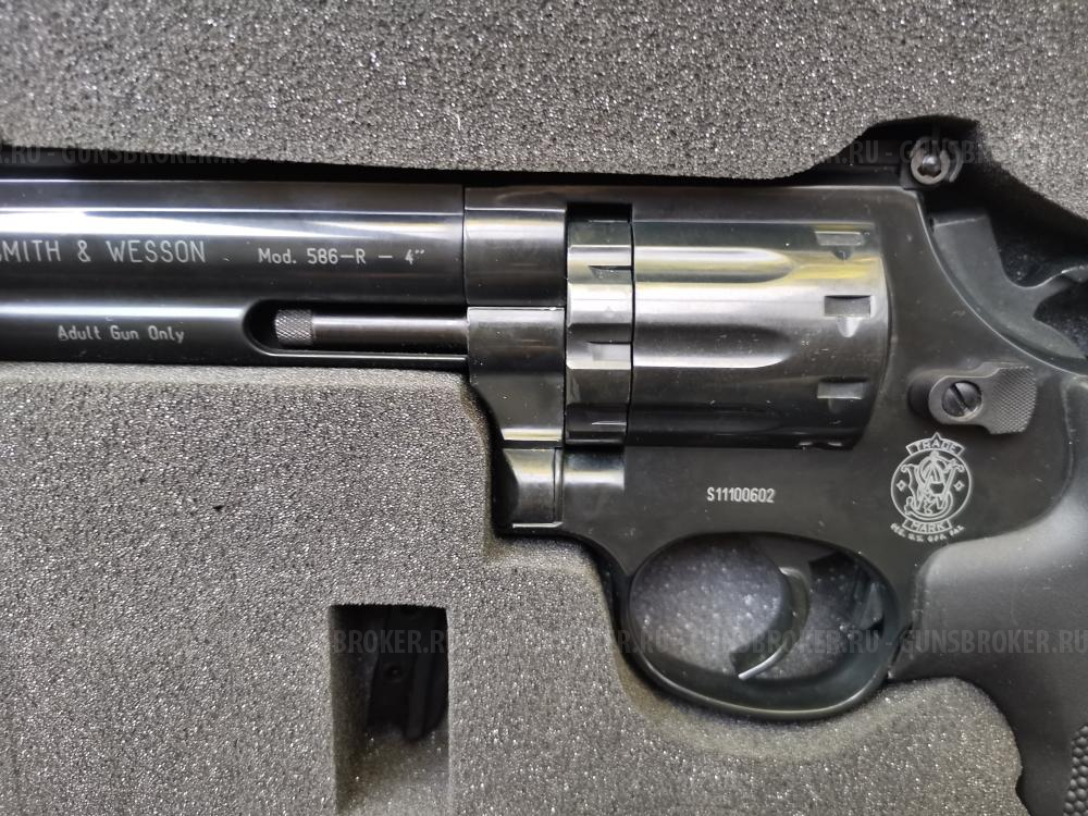 Новый фирменный пневматический револьвер Смит энд Вессон 586-R-4" (обмен)
