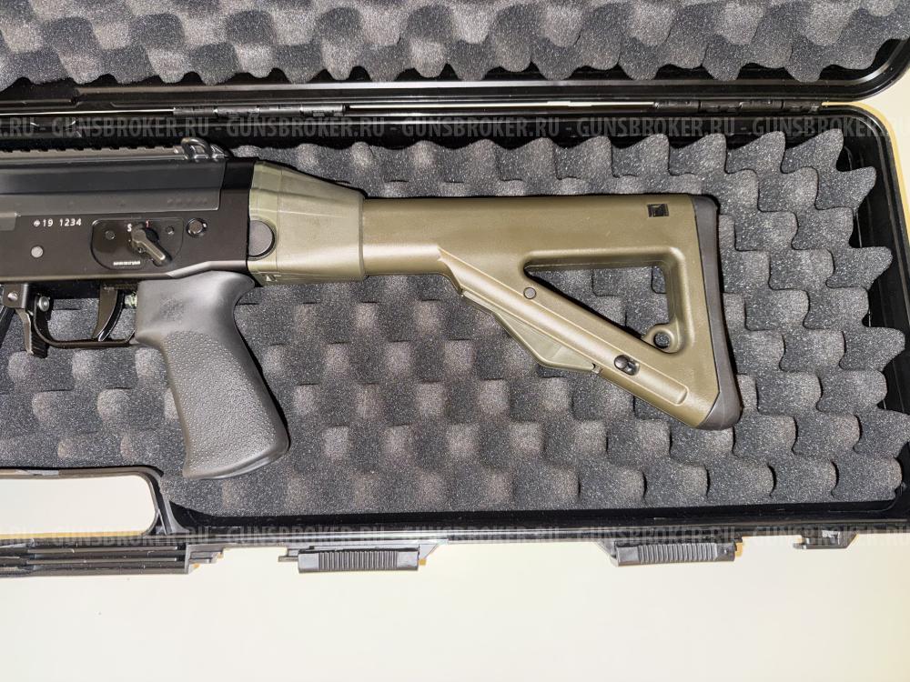 Новый! Sig SG 553R, под калибр 7.62×39, где «R» означает «Russian».