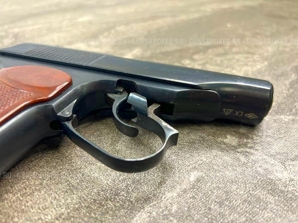 Охолощенный пистолет Макарова ПМ-СО (ТОЗ, 1953 год, прямая рамка, калибр 10х24)