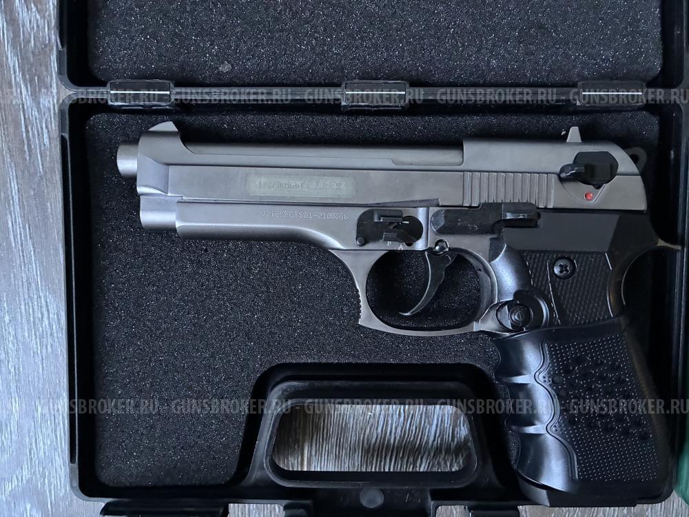 Охолощенный пистолет схп Беретта 92 (Beretta) с автоматическим режимом стрельбы.