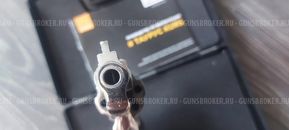 Охолощенный револьвер Таурус- Kurs схп