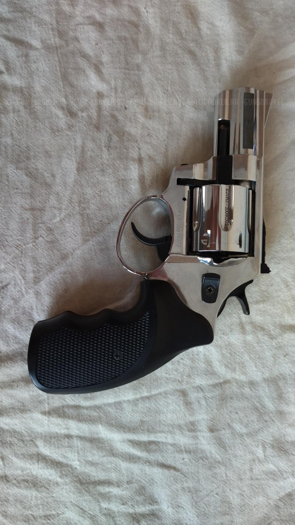 Охолощенный револьвер Таурус СО (Курс-С)