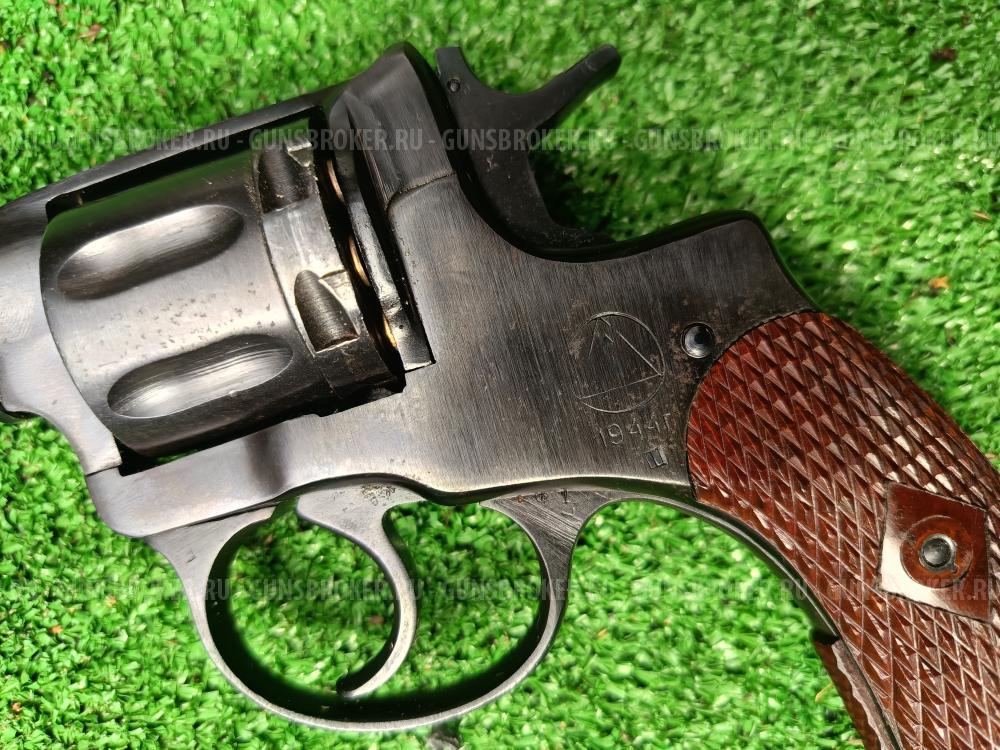 Охолощенный сигнальный Наган 1944 год
