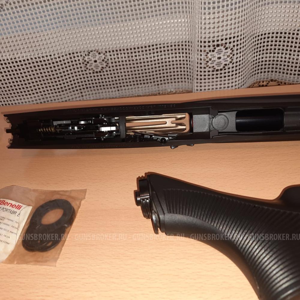 Охотничье гладкоствольное ружье Ружье Benelli Vinci Black 12х76 760мм