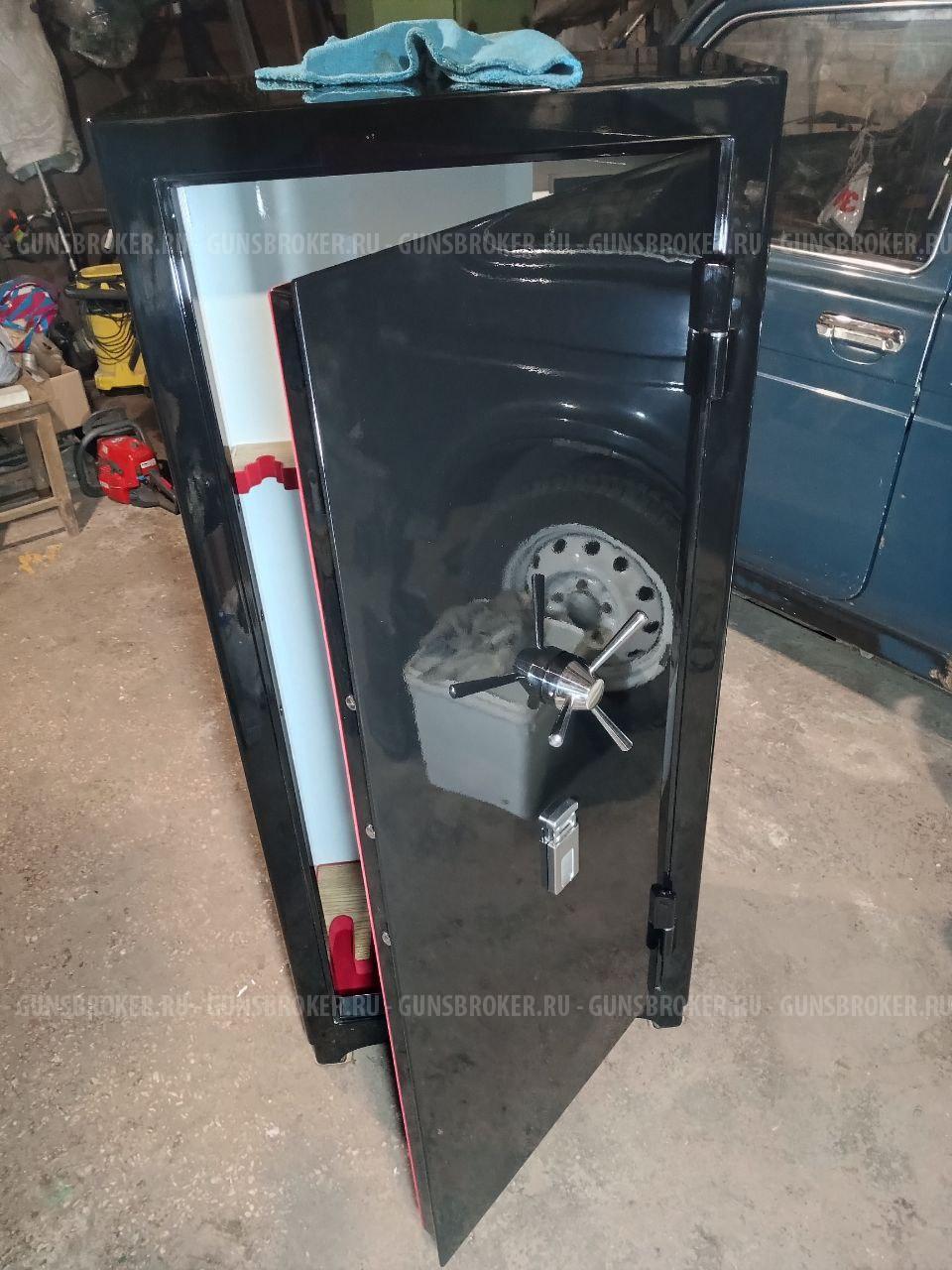 Оружейный сейф