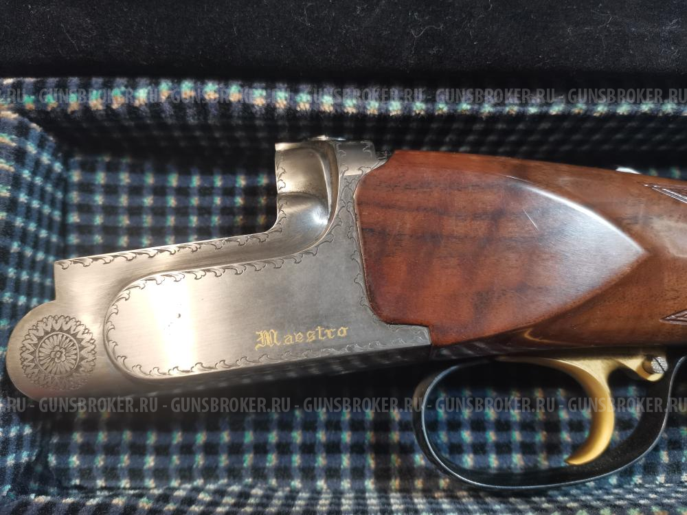 Perugini & Visini, Maestro