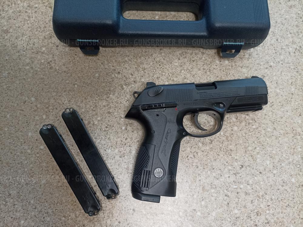 Пневматический пулевой пистолет Umarex Beretta Px4 Storm